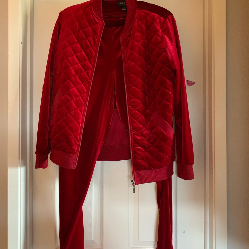 Never worn Leisure wear jogging suit